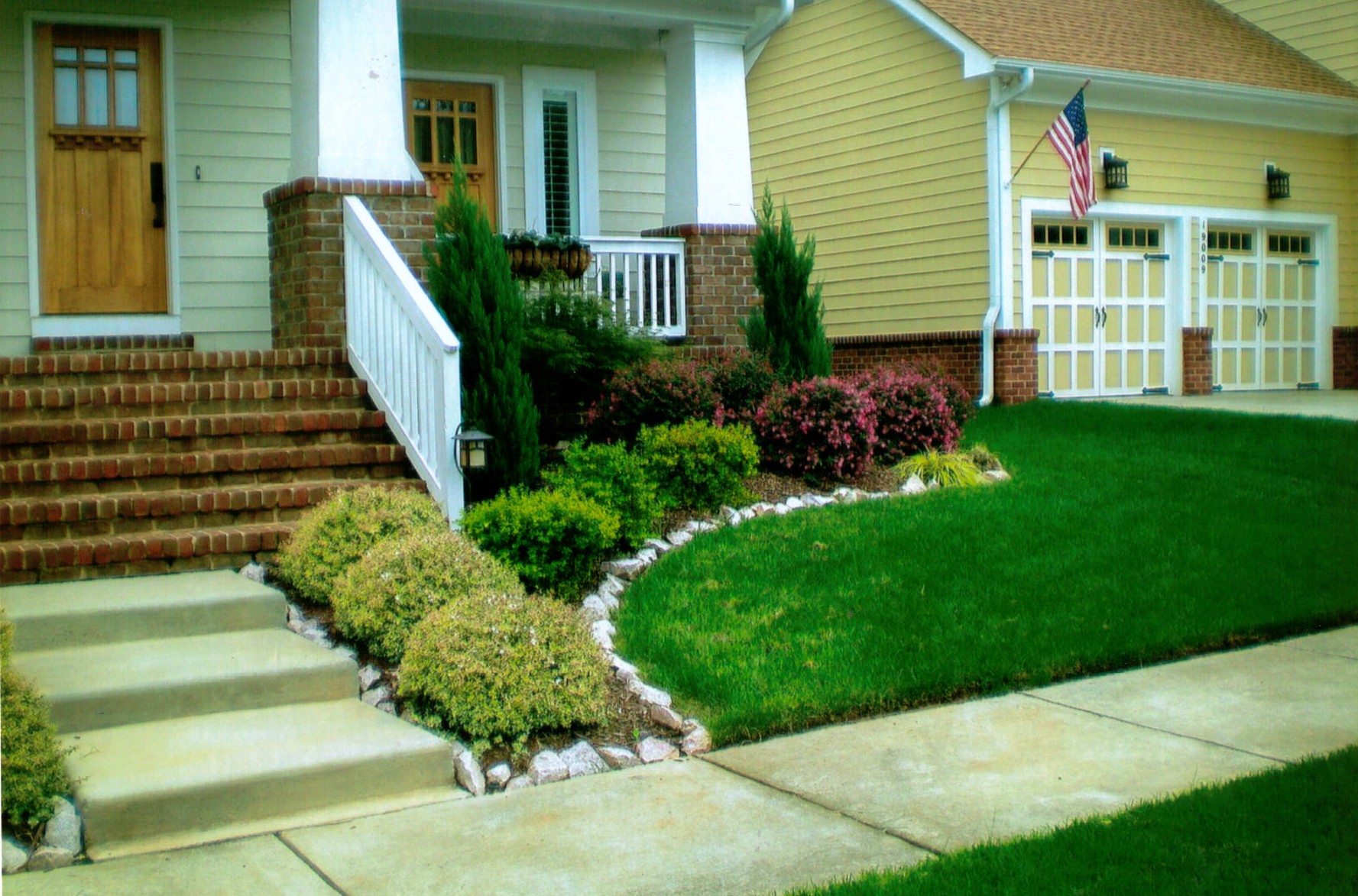 Simple small front yard landscaping ideas
