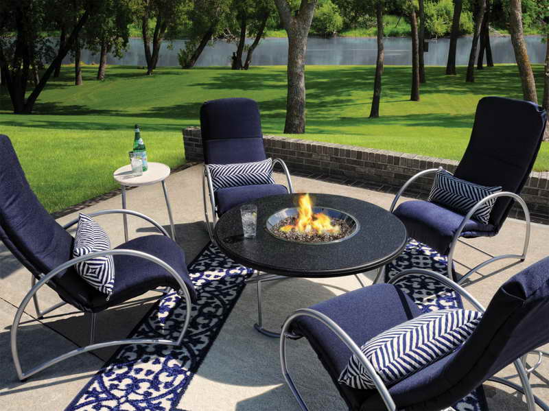 Modern Fire Pit Chairs Design And Ideas, Propane Fire Pit With Chairs